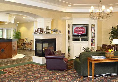 Residence Inn Boston Фреймингем Интерьер фото