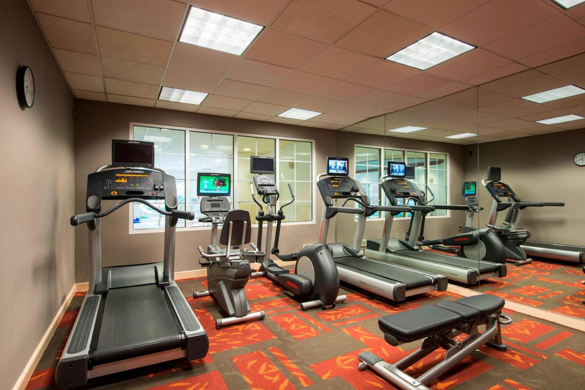 Residence Inn Boston Фреймингем Экстерьер фото
